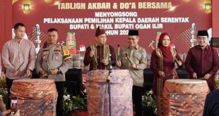 Ketua Komisi Pemilihan Umum (KPU) Provinsi Sumatera Selatan (Sumsel), Andika Pranata Jaya, menghadiri tabligh akbar dan do’a bersama dalam rangka menyongsong pelaksanaan Pemilihan Kepala Daerah (Pilkada) serentak dan Pemilihan Bupati dan Wakil Bupati Kabupaten Ogan Ilir tahun 2024 di Halaman Kantor KPU Ogan Ilir, hari Selasa tanggal 4 Juni 2024. (bekisarmedia.id/oyong Hairudin)