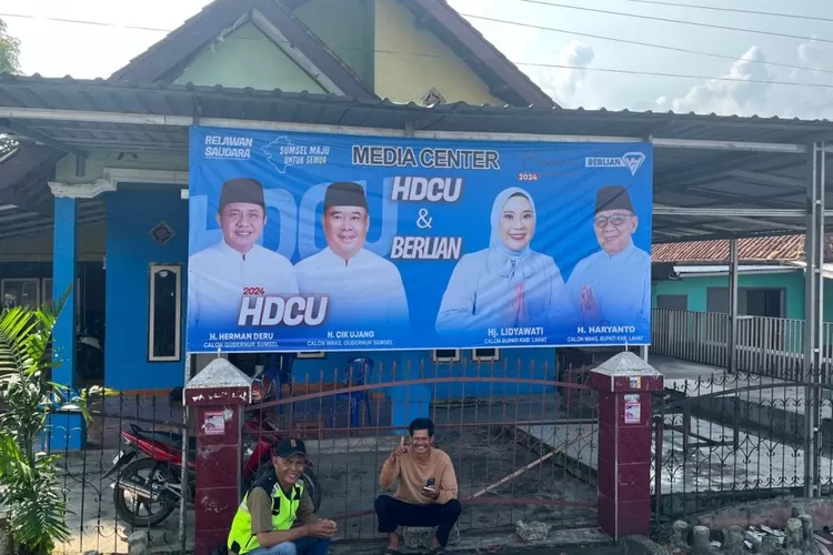 Posko Media Center Herman Deru dan Cik Ujang (HD-CU) serta Hj. Lidyawati dan H. Haryanto (Berlian) yang bertempat di Jalan Kolonel Burlian, Kelurahan Pasar Lama, Kabupaten Lahat. (Bekisar Media / Firza Anugrah)