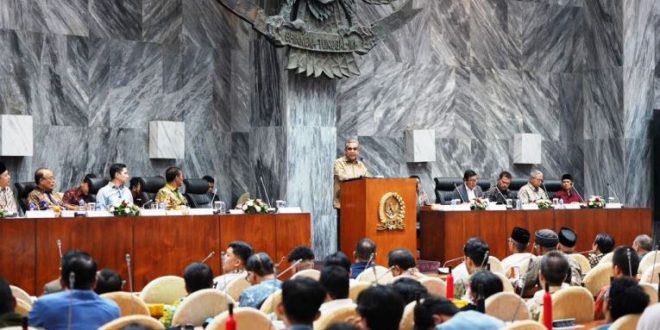Sekretaris Jenderal Dewan Pimpinan Pusat Partai Gerakan Indonesia Raya, Ahmad Muzani, saat menghadiri Seminar Nasional Fraksi Partai Gerindra Komisi IV di Dewan Perwakilan Rakyat (DPR) Republik Indonesia (RI), di kompleks Parlemen, Senayan, Jakarta, hari Selasa tanggal 25 Juni 2024. (Bekisar Media / Partai DPP Gerindra)