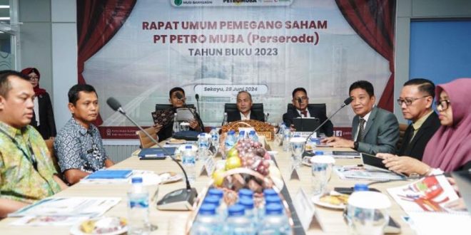 Suasana Rapat Umum Pemegang Saham PT. Petro Muba dalam rangka Pengesahan Laporan Tahunan (Tahun Buku 2023) di Ruang Rapat Petro Muba, pada hari Jum'at tanggal 28 Juni 2024. (Bekisar Media / Eka Sahputra)
