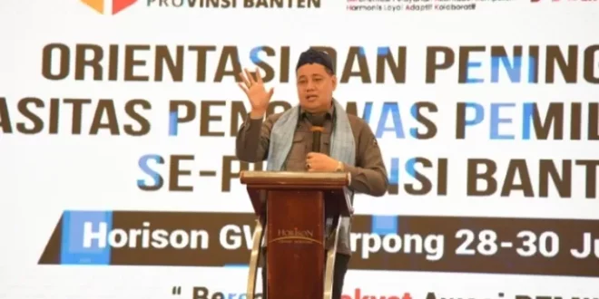 Anggota Badan Pengawas Pemilu Republik Indonesia, Herwyn JH Malonda, saat menghadiri Peningkatan Kapasitas Pengawas Pemilihan Ad Hoc se Provinsi Banten, pada hari Minggu tanggal 28 Juli 2024. (Bekisar Media / Bawaslu)