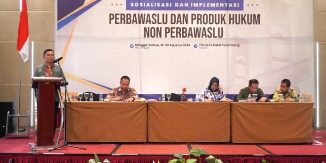 Ketua Badan Pengawas Pemilu (Bawaslu) Provinsi Sumatera Selatan (Sumsel), Kurniawan, membuka kegiatan Sosialisasi dan Implementasi Peraturan Bawaslu (Perbawaslu) dan Produk Hukum Non Bawaslu di The Alts Hotel Palembang, hari Minggu malam, tanggal 18 Agustus 2024. (Bekisar Media / Zainal)
