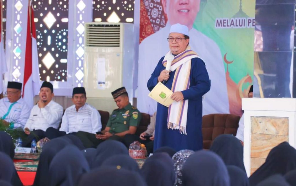 Penceramah Kondang, Ustadz Habib Gasim Abdullah Alkaff, menyampaikan ceramah pada Peringatan Maulid Nabi Muhammad yang digelar oleh Pemerintah Kabupaten Musi Banyuasin di Pendopoan Griya Bumi Serasan Sekate, hari Selasa tanggal 17 September 2024. (BekisarMedia.id/Eka sahputrA)