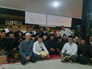 Bakal Calon Wakil Bupati (Cawabup) Kabupaten Musi Banyuasin (Muba), H. Syaparuddin, menghadiri acara Maulid Nabi Muhammad yang digelar di Masjid Al Abror, hari Selasa tanggal 17 September 2024. (bekisarmedia.id/eka Sahputra)