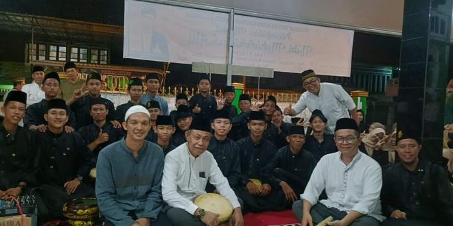 Bakal Calon Wakil Bupati (Cawabup) Kabupaten Musi Banyuasin (Muba), H. Syaparuddin, menghadiri acara Maulid Nabi Muhammad yang digelar di Masjid Al Abror, hari Selasa tanggal 17 September 2024. (bekisarmedia.id/eka Sahputra)