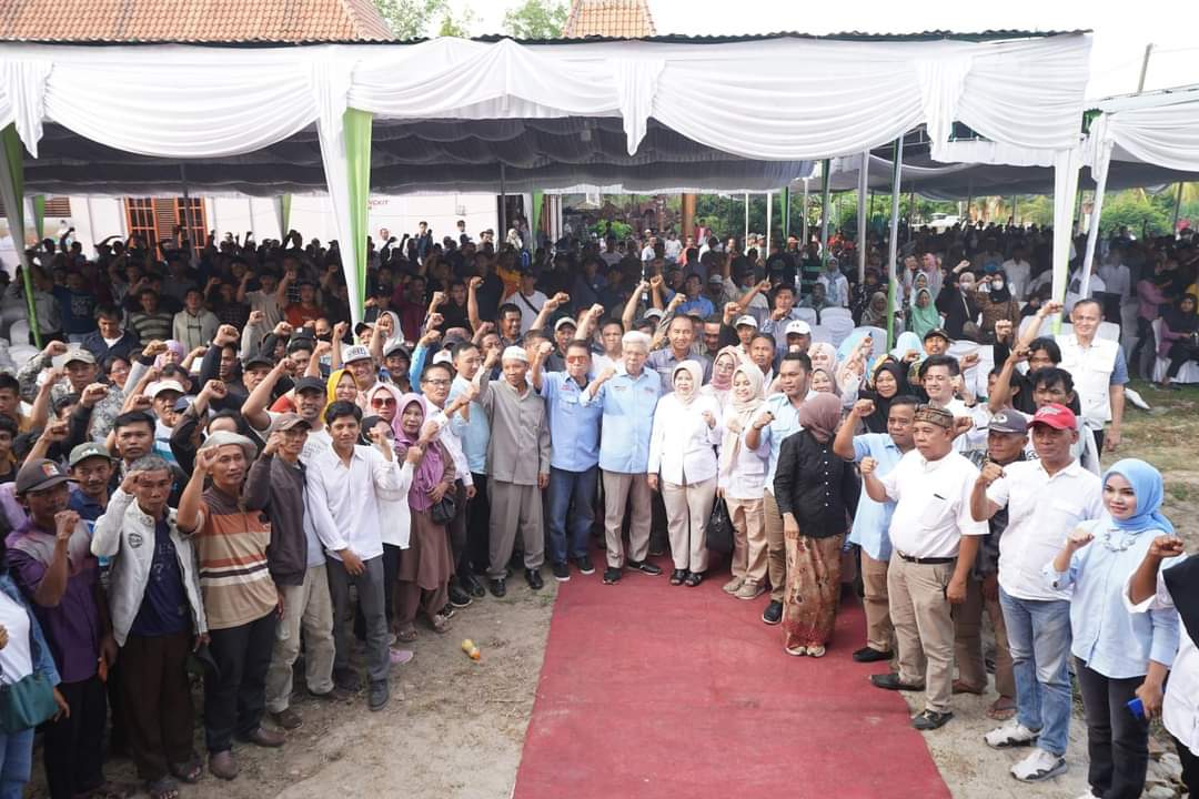 Bakal Calon Gubernur Provinsi Sumatera Selatan, Mawardi Yahya, menghadiri pertemuan dengan warga Kabupaten Ogan Komering Ulu Timur di BK 11, hari Sabtu tanggal 21 September 2024. (BekisarMedia.id/Oyong)