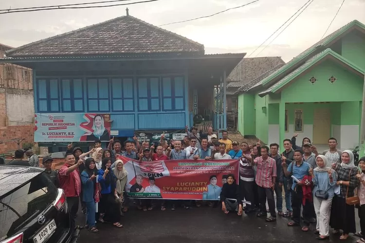 Puluhan kader dan simpatisan Partai Kebangkitan Nusantara (PKN) dari berbagai desa di Kecamatan Lais, menggelar rapat konsolidasi di Desa Teluk Kijing, pada hari Selasa, tanggal 24 September 2024. (BekisarMedia.id/Eka Sahputra)
