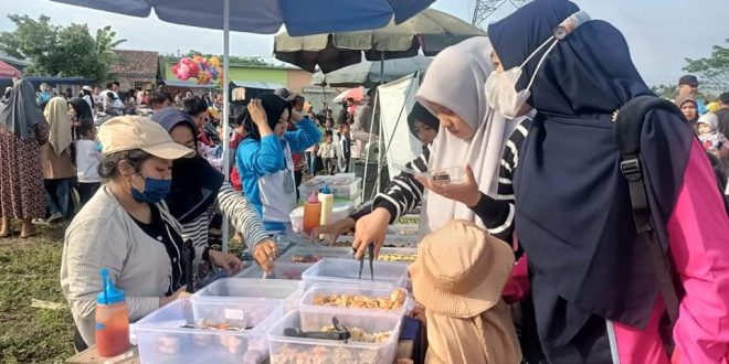 Pedagang Kecil Kecipratan Berkah di Acara Jalan Santai serta Senam Bersama Hj. Lucianty dan H. Syaparuddin di Bayung Lencir