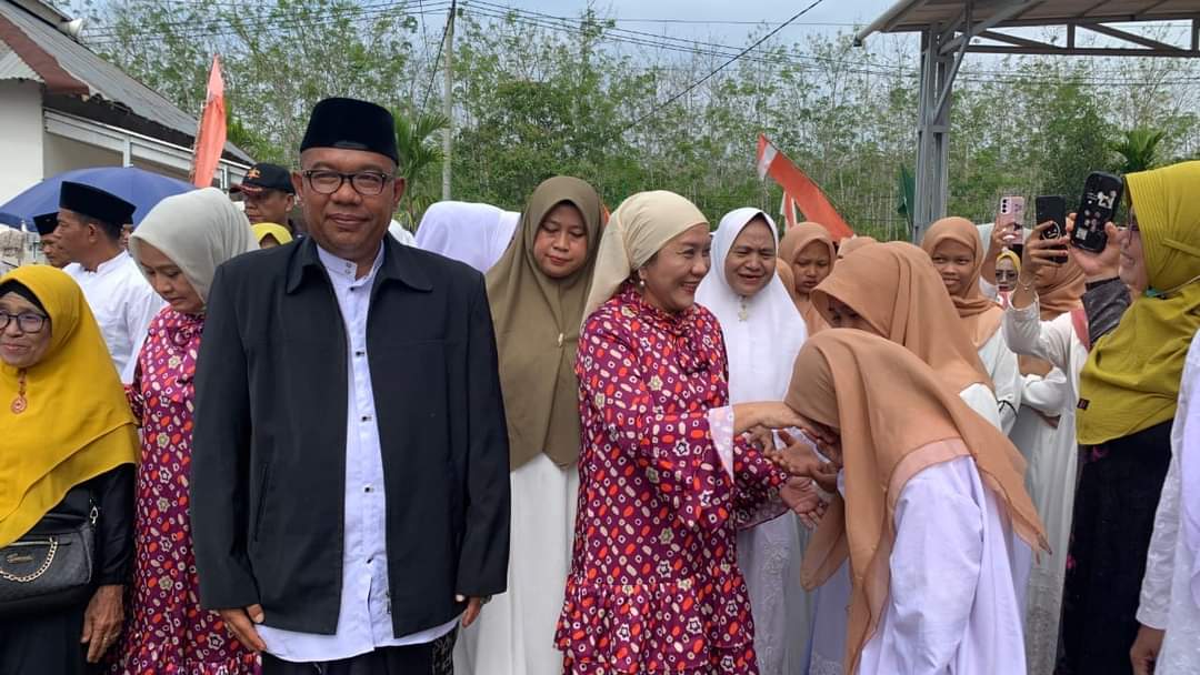 Maulid Nabi Muhammad SAW, Hj. Lucianty Hadiri Pengajian Akbar Bersama Ribuan Jama'ah Ponpes Al Qomar Aripan Sungai Lilin