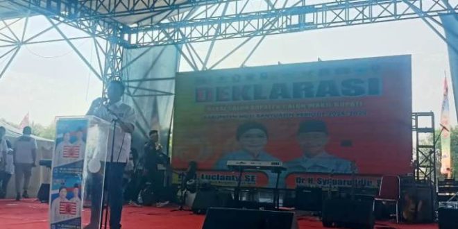 Ketua Majelis Agung Partai Kebangkitan Nusantara (PKN), Gede Pasek Suardika, menghadiri acara Deklarasi Hj. Lucianty dan H. Syaparuddin maju sebagai Bupati dan Wakil Bupati Kabupaten Musi Banyuasin (Muba) pada Pemilihan Kepala Daerah (Pilkada) tahun 2024, di Stable Berkuda Sekayu, hari Selasa siang, tanggal 3 September 2024. (BekisarMedia.id/Eka Sahputra)