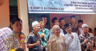 Bakal Calon Bupati (Cabup) Kabupaten Musi Banyuasin (Muba), Hj. Lucianty, melakukan pertemuan dengan Tokoh Masyarakat (Tomas) dan ibu-ibu yang berada di Desa Tebing Bulang, Kecamatan Sungai Keruh, pada hari Minggu tanggal 8 September 2024. (BekisarMedia.id/Eka Sahputra)