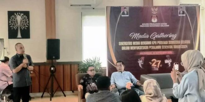 Ketua KPU Provinsi Sumatera Selatan, Andika Pranata Jaya, saat menghadiri Media Gathering dengan tema Sinergitas Media bersama KPU Provinsi Sumatera Selatan dalam Menyukseskan Pemilihan Serentak tahun 2024, hari Jum'at tanggal 20 September 2024, di Kalpataru Palembang. (foto : Bekisar Media / Angga)