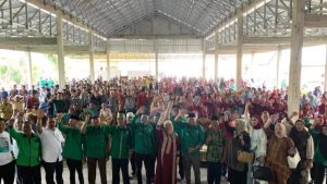 Calon Bupati (Cabup) Kabupaten Musi Banyuasin (Muba), Hj. Lucianty, bersama Dewan Pimpinan Cabang (DPC) Partai Persatuan Pembangunan (PPP) menggelar acara Konsolidasi di Desa Panai, Kecamatan Sanga Desa, pada hari Minggu tanggal 22 September 2024. (BekisarMedia.id/Eka Sahputra)