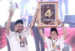 Pasangan Calon Bupatid dan Calon Wakil Bupati Kabupaten Ogan Komering Ulu Selatan, Abusama dan Misnadi, mendapatkan nomor urut 4 pada pengundian yang dilakukan hari Senin tanggal 24 September 2024. (foto : Bekisar Media / Oyong)