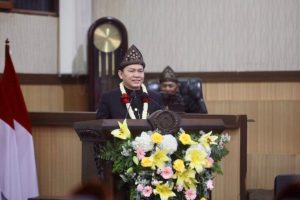 Penjabat (Pj.) Gubernur Provinsi Sumatera Selatan (Sumsel), Elen Setiadi, menghadiri sidang paripurna Dewan Perwakilan Rakyat Daerah (DPRD) Kabupaten Musi Banyuasin (Muba) dalam rangka peringatan hari jadi ke 68, yang berlangsung di gedung DPRD Muba, pada hari Sabtu tanggal 28 September 2024. (foto : Humas Pemprov Sumsel)