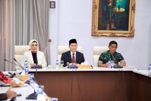 Penjabat (Pj.) Gubernur Provinsi Sumatera Selatan (Sumsel), Elen Setiadi, menggelar rapat bersama Forum Koordinasi Pimpinan Daerah (Forkopimda), terkait persiapan pelaksanaan Pemilihan Kepala Daerah (Pilkada) yang bakal digelar tanggal 27 November 2024 mendatang. (foto : Humas Pemprov Sumsel)