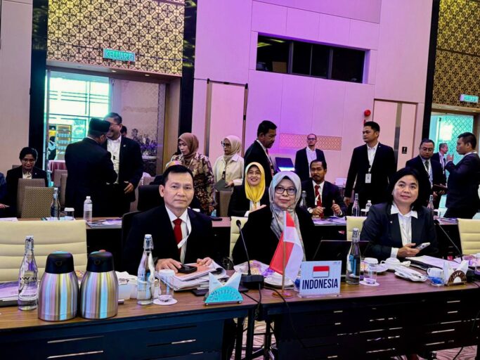 Penjabat (Pj.) Gubernur Provinsi Sumatera Selatan (Sumsel), Elen Setiadi, menghadiri Pertemuan Indonesia-Malaysia-Thailand Growth Triangle (IMT-GT) Chief Ministers and Governor’s Forum ke-21 yang dilaksanakan di Pusat Konferensi Pantai Desaru Johor Darul Takzim, Malaysia, hari Rabu tanggal 11 September 2024. (foto : Humas Pemprov Sumsel)