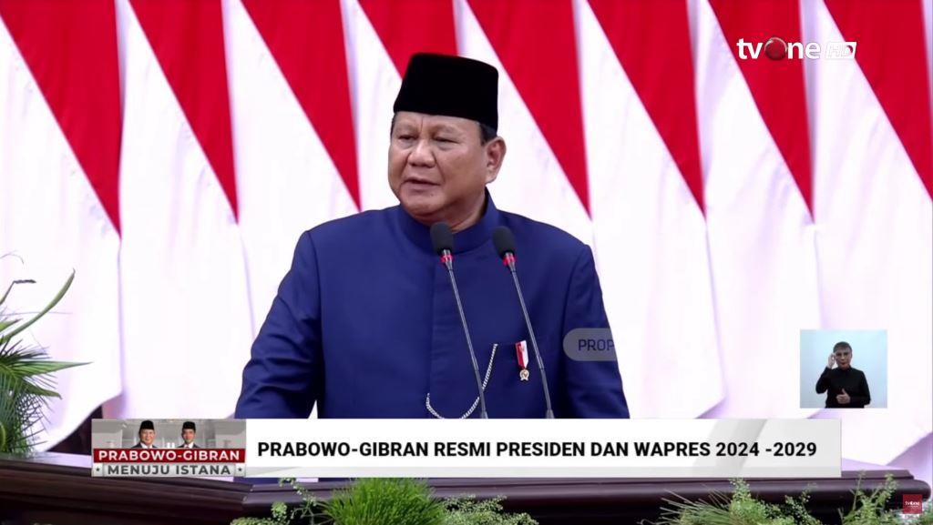 Presiden Republik Indonesia Periode 2024-2029, Prabowo Subianto, memberikan kata sambutan pertamanya di Gedung Nusantara, Jakarta, hari Minggu pagi, tanggal 20 Oktober 2024. (tangkapan layar YouTube TvOne)