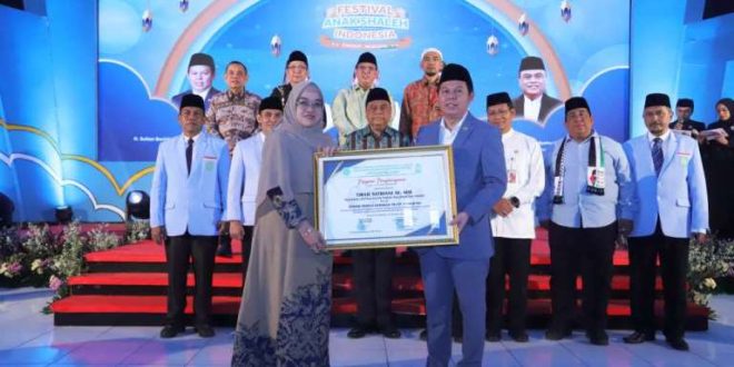 Ketua Dewan Perwakilan Daerah (DPD) Republik Indonesia, Sultan B. Najamudin, membuka Festival Anak Shaleh Indonesia (FASI) ke XII Tingkat Nasional, yang diinisiasi oleh Lembaga Pembinaan dan Pengembangan TK Al-Qur'an (LPPTKA) Badan Komunikasi Pemuda Remaja Masjid Indonesia (BKPRMI), di Asrama Haji, Bekasi, Jawa Barat, pada hari Jum'at, tanggal 25 Oktober 2024. (foto : dpd.go.id)