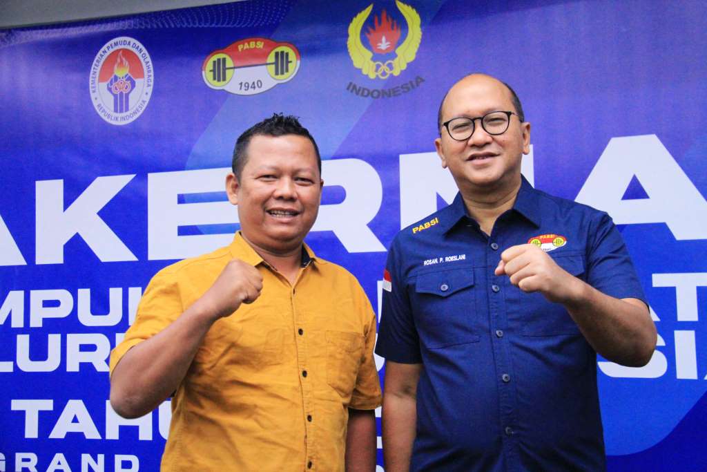 Ketum PB PABSI, Roslan Roeslani (kanan) dan Sekretaris Pengprov PABSI Sumsel, Oyong Hairudin. (BekisarMedia.id/dok. pribadi Oyong hairudin)