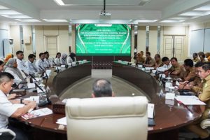 Pemerintah Kabupaten (Pemkab) Musi Banyuasin (Muba) menyambut hangat Entry Meeting Tim Badan Pemeriksa Keuangan (BPK) Perwakilan Provinsi Sumatera Selatan (Sumsel), pada hari Senin, tanggal 18 November 2024 di ruang Serasan Sekate. (foto : Dinkominfo Kabupaten Muba)