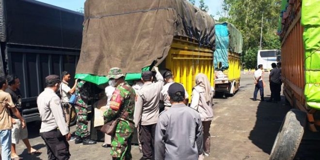 Balai Karantina Hewan, Ikan, dan Tumbuhan (BKHIT) Provinsi Sumatera Selatan (Sumsel) menggelar Operasi Patuh Karantina untuk menjamin hewan, ikan, dan tumbuhan yang dilalulintaskan antar provinsi pada momentum Natal dan Tahun Baru (Nataru) 2024-2025, bebas dari hama penyakit. (BekisarMedia.id/Laras)
