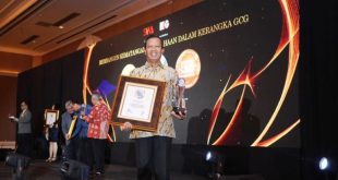 Direktur Sumber Daya Manusia (SDM), PT. Bukit Asam Tbk (PTBA), Suherman, menerima penghargaan Indonesia Most Trusted Company dalam ajang Corporate Governance Perception Index (CGPI) Award 2024 yang diselenggarakan oleh The Indonesian Institute for Corporate Governance (IICG) bekerja sama dengan Majalah SWA, hari Senin, tanggal 25 November 2024 di Jakarta. (foto : Tim Humas PT. Bukit Asam Tbk)