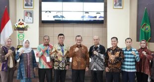 Penjabat (Pj.) Sekretaris Daerah (Sekda) Kota Prabumulih, Aris Priadi, menghadiri acara Pelepasan Peserta Pelatihan Kepemimpinan Nasional (PKN) Tingkat II Angkatan XXXVII Tahun 2024, yang berlangsung dengan khidmat. (BekisarMedia.id/Laras)