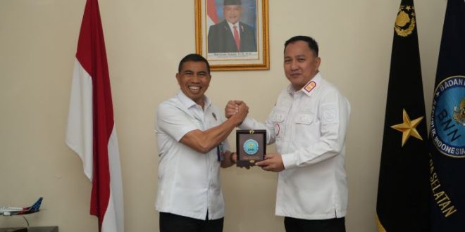 Kepala Kantor Wilayah Kementerian Hukum Sumatera Selatan, Agato P. P. Simamora, bersama rombongan melakukan audiensi dengan Kepala Badan Narkotika Nasional (BNN) Provinsi Sumatera Selatan, Guruh Achmad Fadiyanto, pada Rabu (22/1/2025).