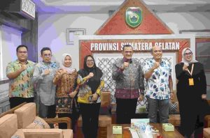Edward Candra menerima Pimpinan Cabang BNI Palembang Muzakir beserta Jajaran dalam rangka Silaturahmi . (Ruang Kerja Sekda, Kamis, 16/01/2025).