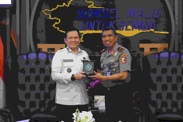 Elen saat menerima Kepala Badan Narkotika Nasional (BNN) Provinsi Sumsel yang baru, Brigjen Pol. Dr. Drs. Guruh Achmad Fadiyanto, dalam rangka silaturahmi dan perkenalan bertempat di Ruang Tamu Gubernur Sumsel, Rabu, (15/1/2025).