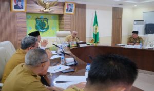 Pemerintah Kabupaten (Pemkab) Musi Banyuasin (Muba) melalui Bagian Kesejahteraan Rakyat (Kesra) Sekretariat Daerah (Setda), menggelar Rapat Persiapan Pelaksanaan Seleksi Tilawatil Qur'an dan Hadits (STQH) ke 28 tingkat Kabupaten tahun 2025 dan Peringatan Isra Mi'raj Nabi Muhammad SAW 1445 H, di Ruang Rapat Serasan Sekate Setda Kabupaten Muba, pada hari Senin, tanggal 20 Januari 2025. (BekisarMedia.id/Angga Putra)