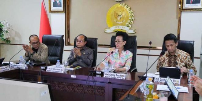 Wakil Ketua DPD Republik Indonesia, GKR Hemas, saat membuka Executive Brief dengan tema Otonomi Daerah Dalam Perspektif Asta Cita,&nbsp;di Gedung DPD RI, Komplek Parlemen Senayan, Jakarta, pada hari Rabu, tanggal 22 Januari 2025. (foto : bekisarmedia.id/DPD RI)