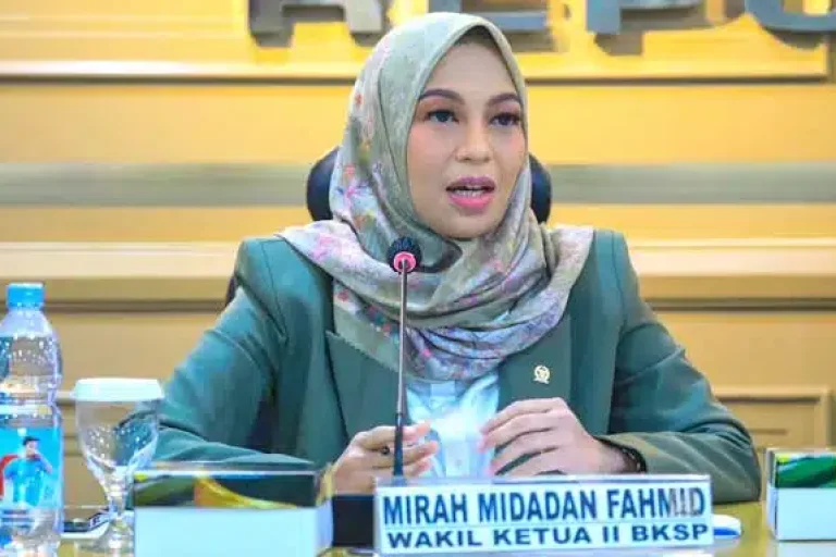 Anggota Dewan Perwakilan Daerah (DPD) Republik Indonesia dari Provinsi Nusa Tenggara Barat (NTB), Mirah Midadan Fahmid. (BEKISARMEDIA/DPD)