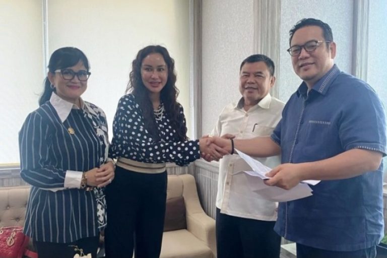 Wakil Ketua dan Anggota Dewan Perwakilan Rakyat Daerah Provinsi Sumatera Selatan melakukan pertemuan dengan Anggota Dewan Perwakilan Rakyat Republik Indonesia, Yulian Gunhar. (BEKISARMEDIA/SIKUMBANG)