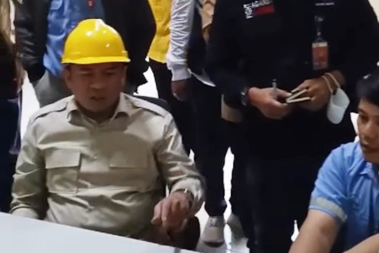 Ketua Dewan Perwakilan Rakyat Daerah (DPRD) Provinsi Sumatera Selatan, Andie Dinialdie, melakukan Kunjungan Kerja (Kunker) k e PT OKI Pulp and Paper, yang berlokasi di Kabupaten Ogan Komering Ilir, pada hari Kamis, tanggal 27 Februari 2025. (BEKISARMEDIA/SIKUMBANG)