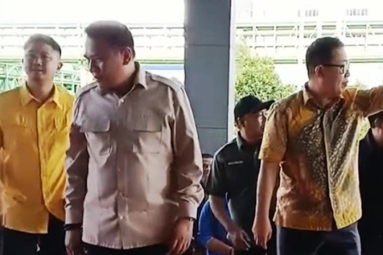 Ketua Dewan Perwakilan Rakyat Daerah (DPRD) Provinsi Sumatera Selatan, Andie Dinialdie, melakukan Kunjungan Kerja (Kunker) k e PT OKI Pulp and Paper, yang berlokasi di Kabupaten Ogan Komering Ilir, pada hari Kamis, tanggal 27 Februari 2025. (BEKISARMEDIA/SIKUMBANG)