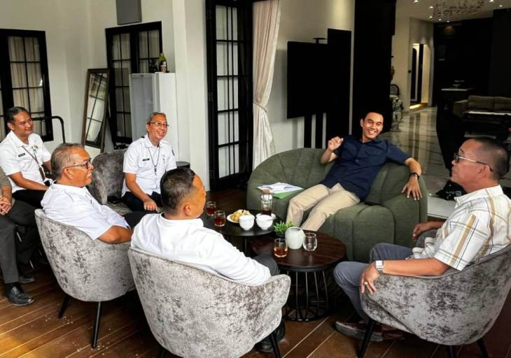 Bupati Kabupaten Ogan Komering Ilir (OKI) terpilih, H. Muchendi, menyatakan kesiapannya untuk mengikuti pelantikan kepala daerah hasil Pemilihan Umum Kepala Daerah (Pemilukada) serentak tahun 2024 yang akan digelar pada 20 Februari 2024 mendatang. (BEKISARMEDIA/OYONG HAIRUDIN)