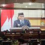 Bupati Kabupaten Musi Banyuasin, M. Toha, saat memberikan pidato perdana pada Rapat Paripurna Masa Persidangan II Tahun 2025, hari Senin, tanggal 3 Maret 2025. (BEKISARMEDIA/APRIZAL)