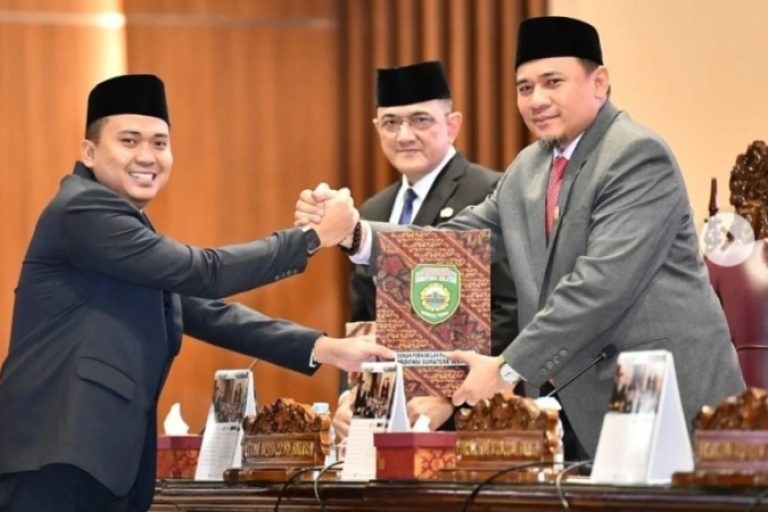 Anggota Dewan Perwakilan Rakyat Daerah (DPRD) Provinsi Sumatera Selatan (Sumsel) menyampaikan aspirasi masyarakat, setelah dilakukan Reses di 10 Daerah Pemilihan (Dapil) yang dilaksanakan dari tanggal 10 sampai 17 Februari 2025. (BEKISARMEDIA/SIKUMBANG)
