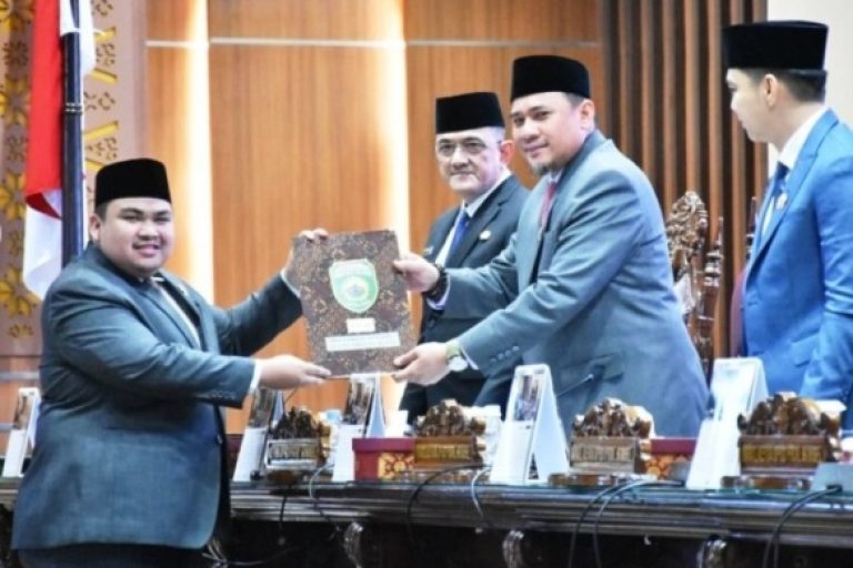 Anggota Dewan Perwakilan Rakyat Daerah (DPRD) Provinsi Sumatera Selatan (Sumsel) menyampaikan aspirasi masyarakat, setelah dilakukan Reses di 10 Daerah Pemilihan (Dapil) yang dilaksanakan dari tanggal 10 sampai 17 Februari 2025. (BEKISARMEDIA/SIKUMBANG)