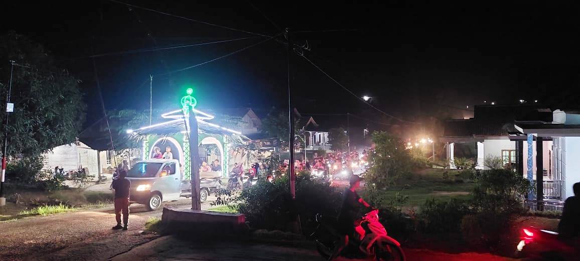Tradisi takbir keliling masih menjadi bagian tidak terpisahkan dari perayaan malam Idul Fitri di Desa Berlian Makmur, Kecamatan Sungai Lilin, Kabupaten Musi Banyuasin (Muba), Provinsi Sumatera Selatan. (BEKISARMEDIA/APRIZAL)