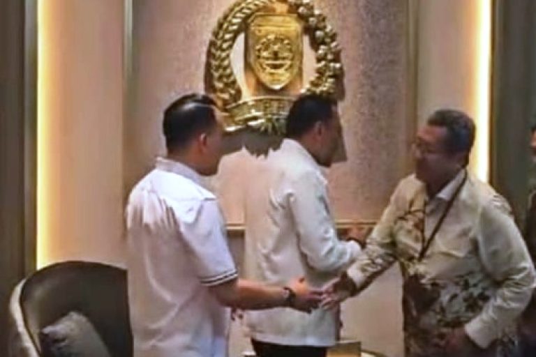 Ketua Dewan Perwakilan Rakyat Daerah (DPRD) Provinsi Sumatera Selatan (Sumsel), Andie Dinialdie, menerima Kunjungan Kerja (Kunker) tim Badan Pemeriksa Keuangan (BPK) Republik Indonesia perwakilan Sumsel, pada hari Kamis, tanggal 6 Maret 2025. (BEKISARMEDIA/SIKUMBANG)