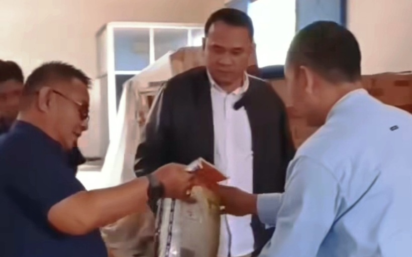 Ketua Dewan Perwakilan Rakyat Daerah (DPRD) Provinsi Sumatera Selatan (Sumsel), Andie Dinialdie, melakukan Kunjungan Kerja (kunker) ke Perum BULOG, pada hari Rabu, tanggal 05 Maret 2025. (BEKISARMEDIA.ID/SIKUMBANG)