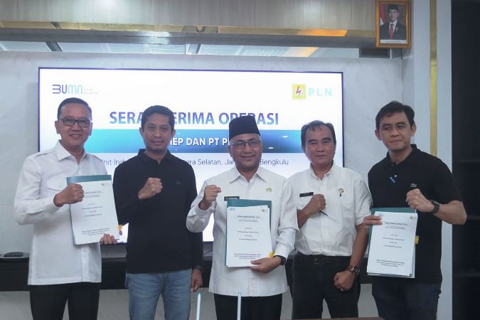 Pemerintah Kabupaten (Pemkab) Musi Banyuasin (Muba) secara resmi telah melakukan Penandatanganan Serah Terima Operasi (STO) Pengelolaan Jaringan Eksisting PT. MEP ke PT. PLN (Persero) UID S2JB di Kabupaten Musi Banyuasin, di Ruang Rapat Balaputeradewa PT PLN UID S2JB Palembang, pada hari Rabu, tanggal 23 April 2025. (BEKISARMEDIA.ID/SIKUMBANG)