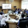 Bupati Kabupaten Ogan Komering Ilir (OKI) Muchendi Mahzareki, mendorong percepatan penyelesaian pembangunan Sistem Penyediaan Air Minum (SPAM) di Kecamatan Air Sugihan, dalam rapat koordinasi yang digelar di Ruang Rapat Bupati, pada hari Kamis, tanggal 17 April 2025. (BEKISARMEDIA.ID/SIKUMBANG)
