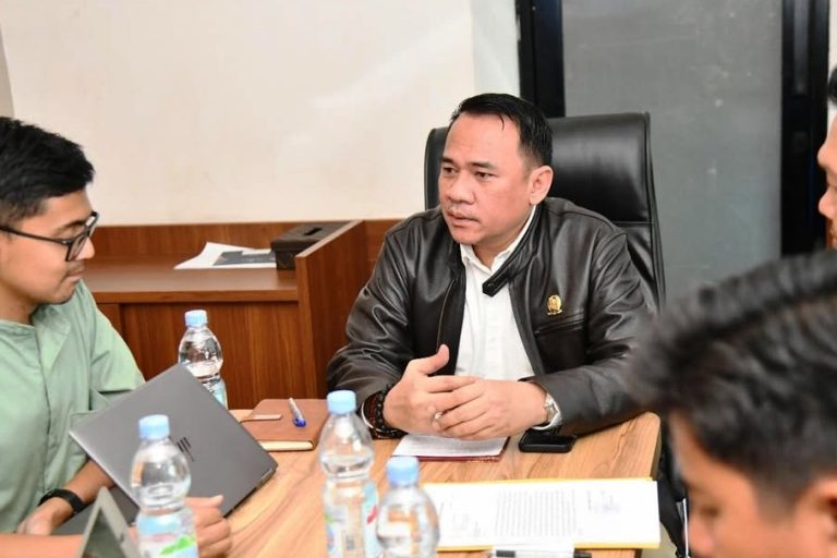 Ketua Dewan Perwakilan Rakyat Daerah (DPRD) Provinsi Sumatera Selatan (Sumsel), Andie Dinialdie, melakukan Kunjungan Kerja (Kunker) ke Kementerian Komunikasi dan Digital Republik Indonesia. (BEKISARMEDIA.ID/SIKUMBANG)