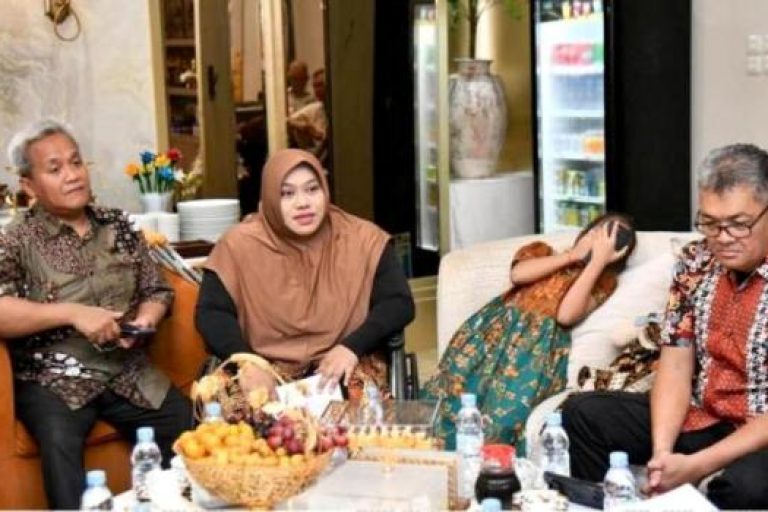 Ketua Dewan Perwakilan Rakyat Daerah (DPRD) Provinsi Sumatera Selatan (Sumsel), Andie Dinialdie, melakukan pertemuan dengan Yayasan Sharing Disability Indonesia, dalam rangka penyampaian usulan program dan masukan strategis, pada hari Sabtu, tanggal 19 April 2025. (BEKISARMEDIA.ID/SIKUMBANG)