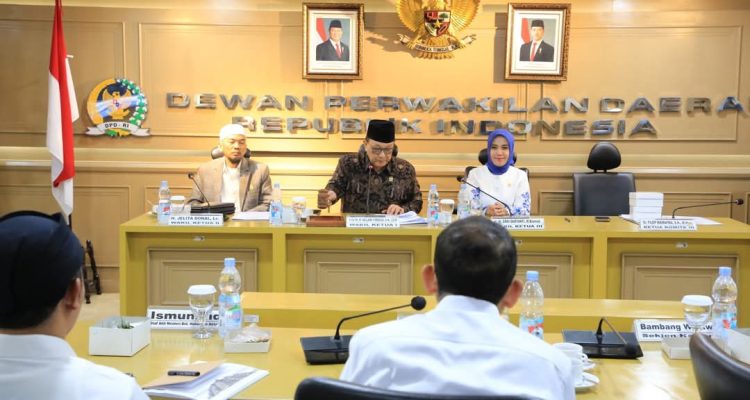 Rapat Kerja (Raker) Komite III DPD Republik Indonesia bersama Menteri Kebudayaan, Fadli Zon, di Gedung DPD, pada hari Rabu, tanggal 7 Mei 2025. (BEKISARMEDIA.ID/SIKUMBANG)