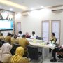 Gubernur Provinsi Sumatera Selatan (Sumsel), Herman Deru, mengikuti Rapat Koordinasi (Rakor) pengendalian Inflasi Daerah dan Sosialisasi Instruksi Presiden (Inpres) Nomor 9 tahun 2025, tentang Percepatan Pembentukan Koperasi Merah Putih. (BEKISARMEDIA.ID/SIKUMBANG)